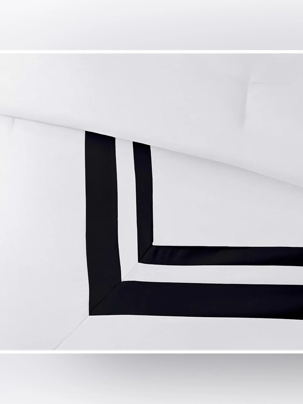 Luxury Black & White Geometric Comforter Set - Classic Modern Bedding
